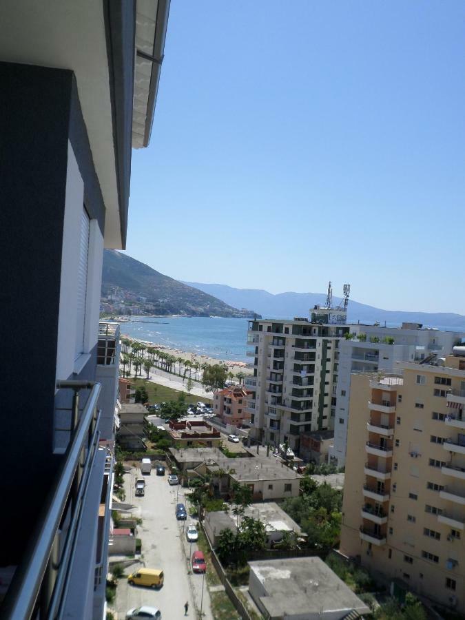 Lindita's Seaview Appartment Vlorë Esterno foto