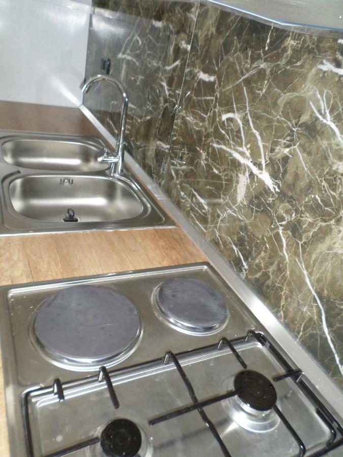 Lindita's Seaview Appartment Vlorë Esterno foto